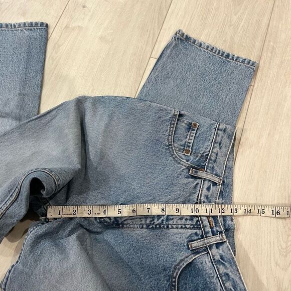 Vintage women’s high rise Levi’s jeans size 29/32 - Picture 3 of 11